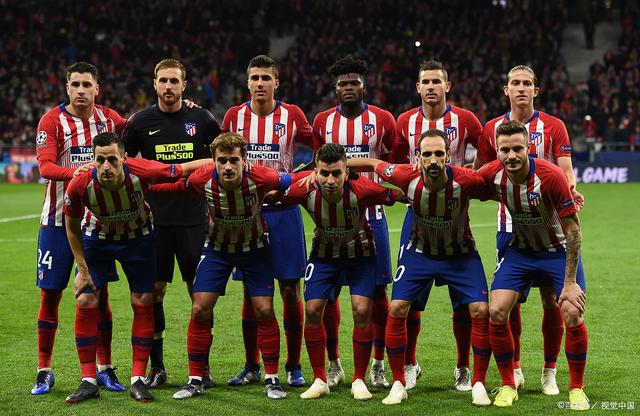 足球巨星们的激烈对决,赛场上尽显风采的简单介绍 足球巨星们的激烈对决,赛场上尽显风采的简单介绍