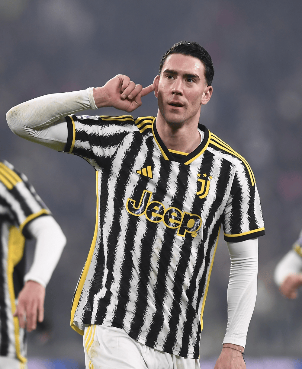 尤文图斯成功晋级八强,欧冠奇迹 尤文图斯成功晋级八强,欧冠奇迹