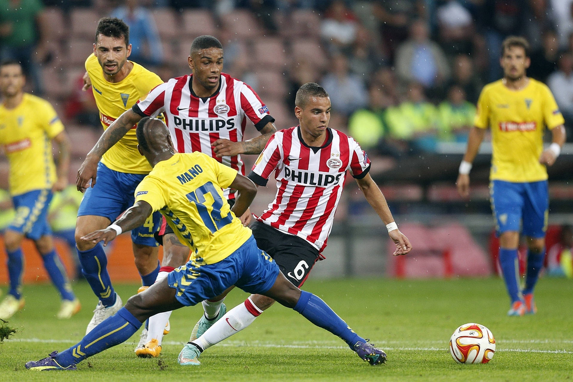 爱游戏tv-关于尤文图斯主场击败对手，晋级欧冠半决赛！的信息