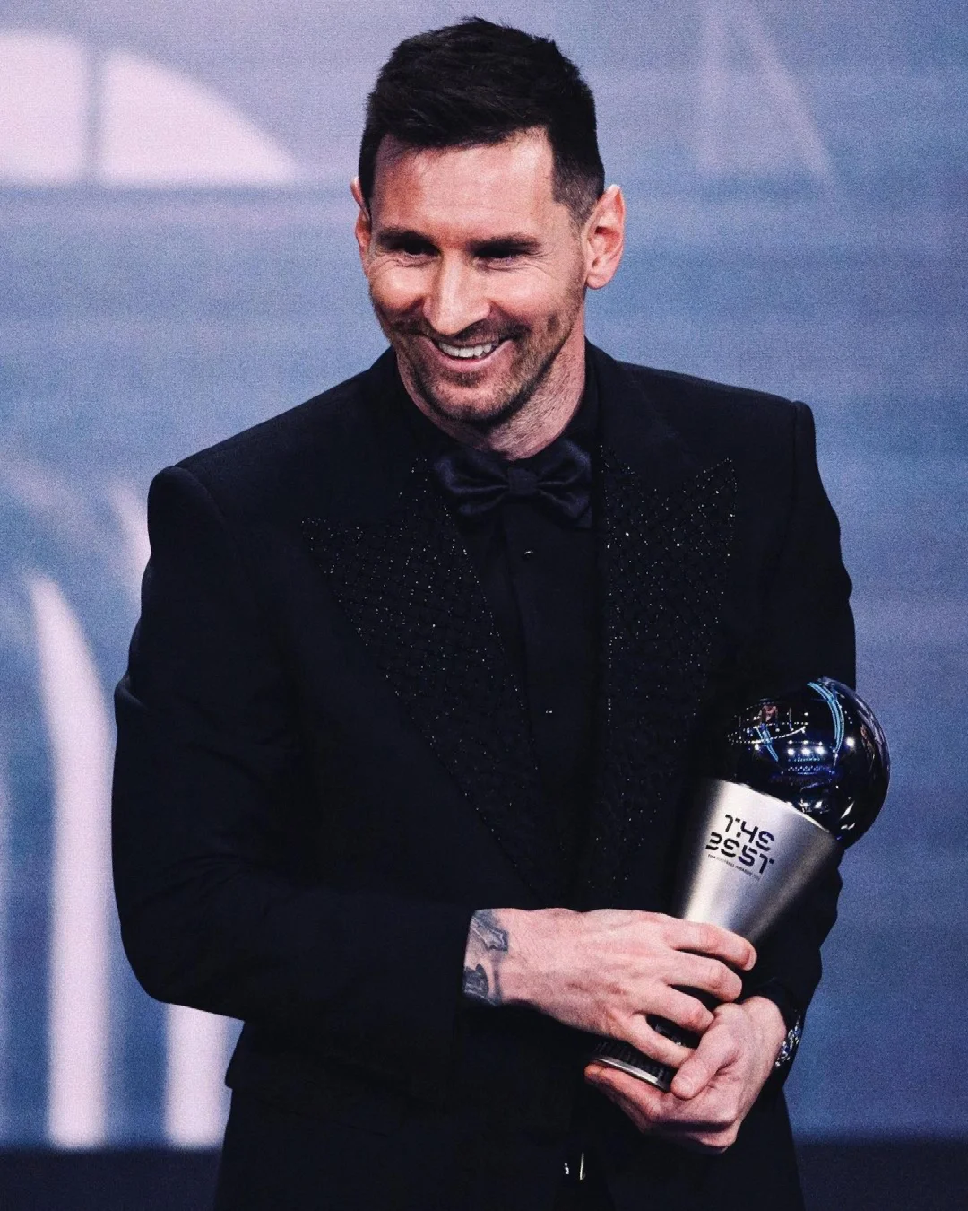 包含梅西荣膺最佳球员,再度证明自己超凡实力的词条 包含梅西荣膺最佳球员,再度证明自己超凡实力的词条