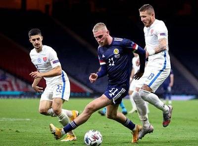 国际大赛再次掀起热潮,球迷激情致胜喝彩庆祝的简单介绍 国际大赛再次掀起热潮,球迷激情致胜喝彩庆祝的简单介绍