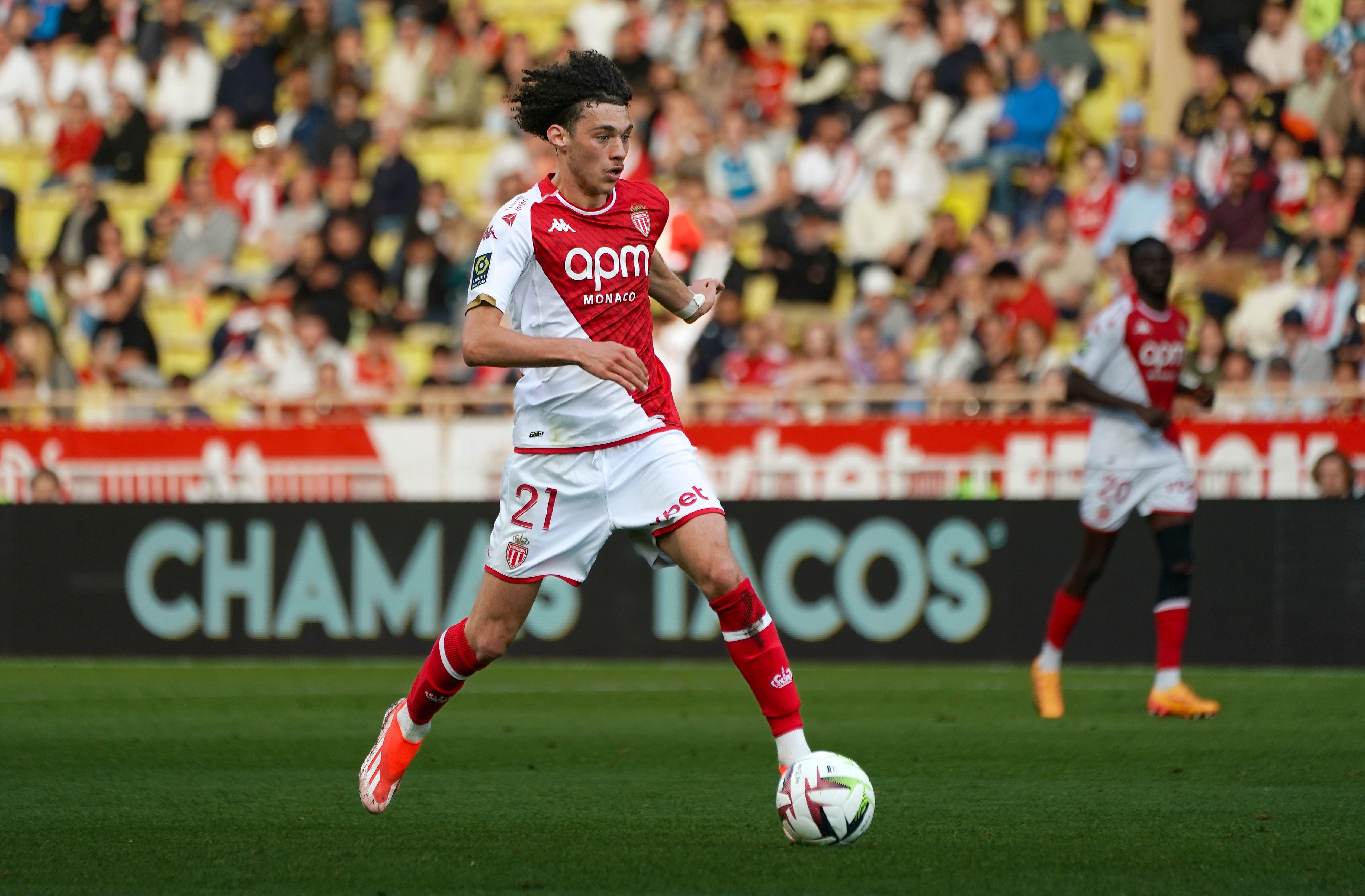 关于巴黎圣日耳曼中场受限,目标动摇不安的信息 关于巴黎圣日耳曼中场受限,目标动摇不安的信息