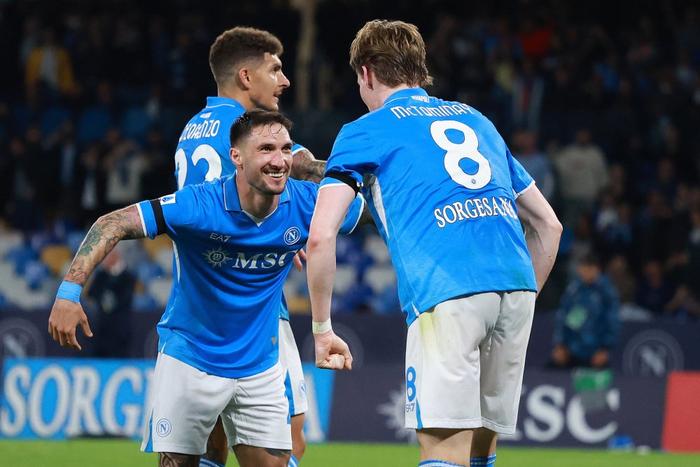 关于那不勒斯遭遇连败,欧战资格岌岌可危的信息 关于那不勒斯遭遇连败,欧战资格岌岌可危的信息