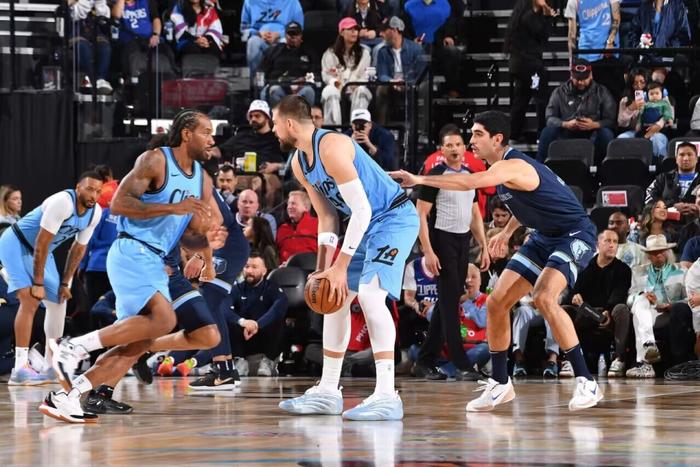 关于火箭胜灰熊取得两连胜,哈登领衔全队的信息 关于火箭胜灰熊取得两连胜,哈登领衔全队的信息