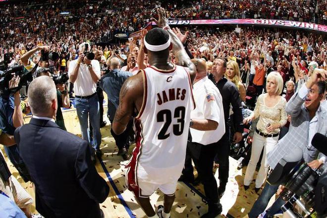 爱游戏官网-小牛主教练暴怒，球队连败三场令人堪忧的简单介绍