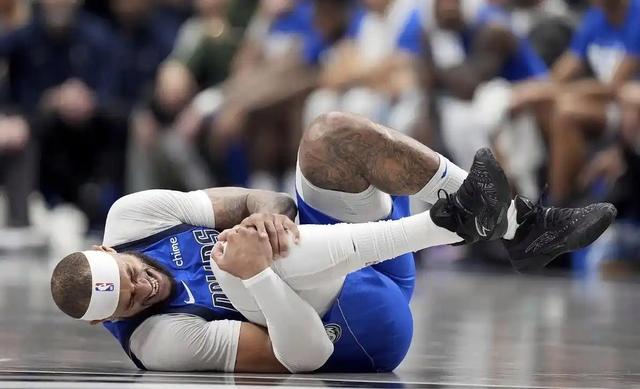 小牛主教练暴怒,球队连败三场令人堪忧的简单介绍 小牛主教练暴怒,球队连败三场令人堪忧的简单介绍