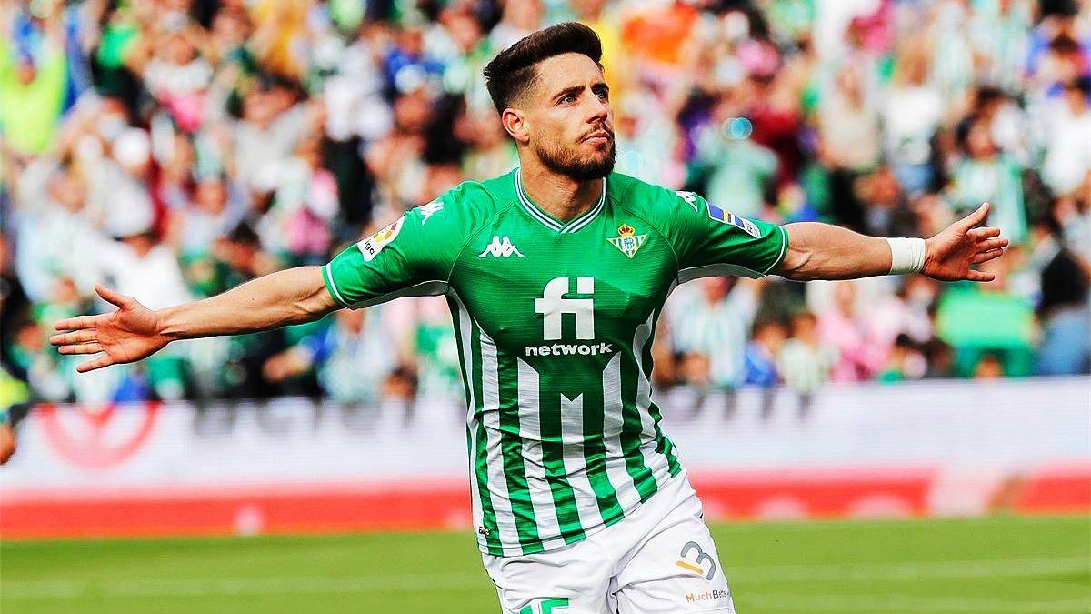 爱游戏体育-沙尔克遭遇惨败，战术未见成效，面临保级压力的简单介绍