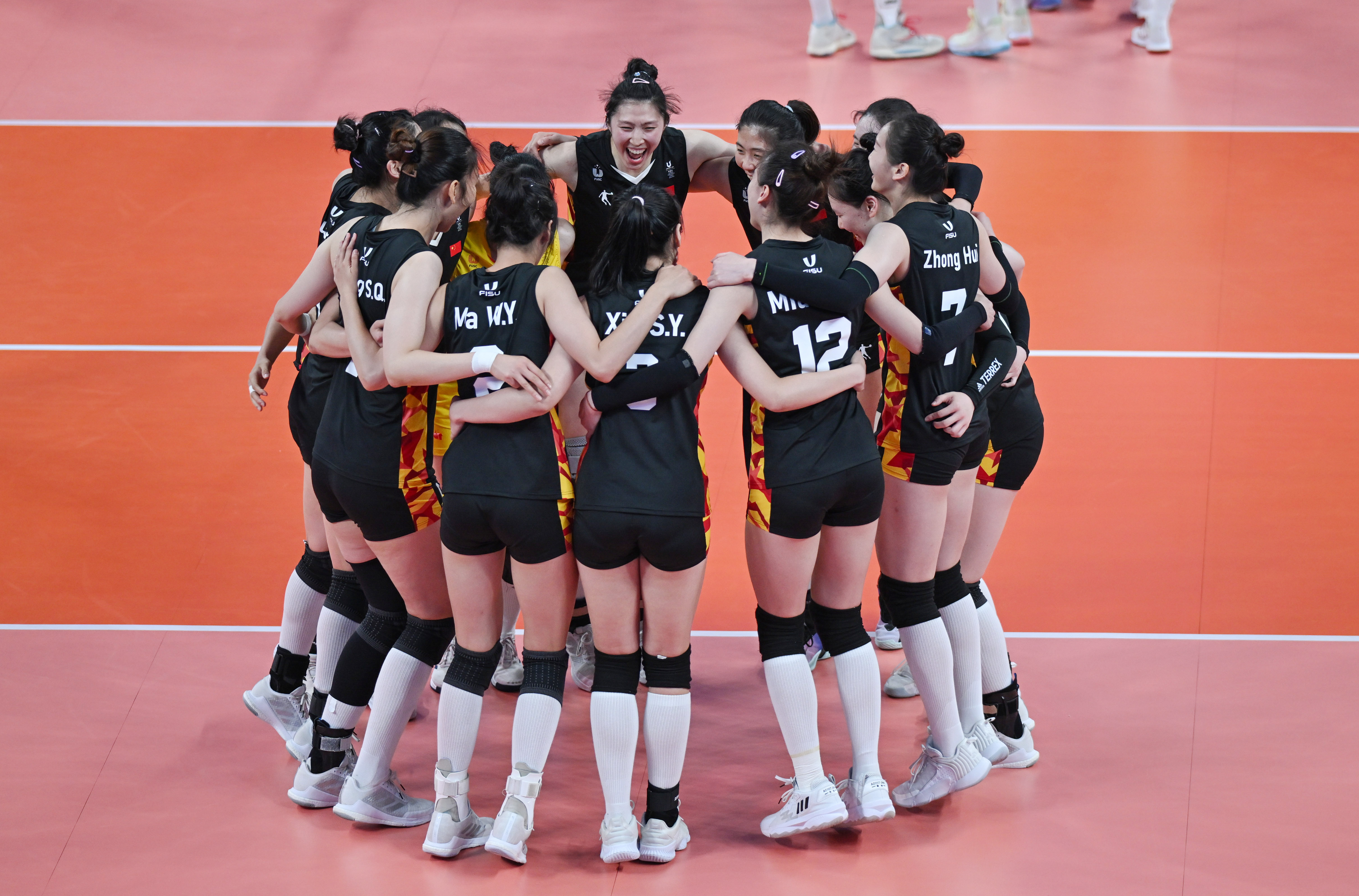 波兰队备战亚美尼亚,豪取必胜 波兰队备战亚美尼亚,豪取必胜