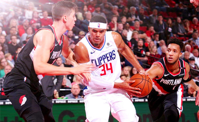 开拓者苦战人,继续争夺西部前四位置 开拓者苦战人,继续争夺西部前四位置