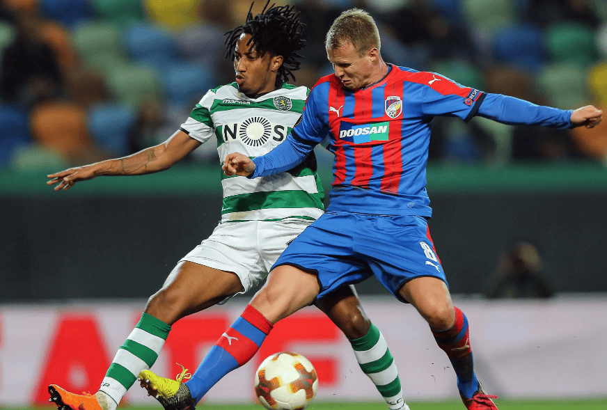 爱游戏官网-里尔队员发挥出色，帮助球队赢得胜利保持不败的简单介绍