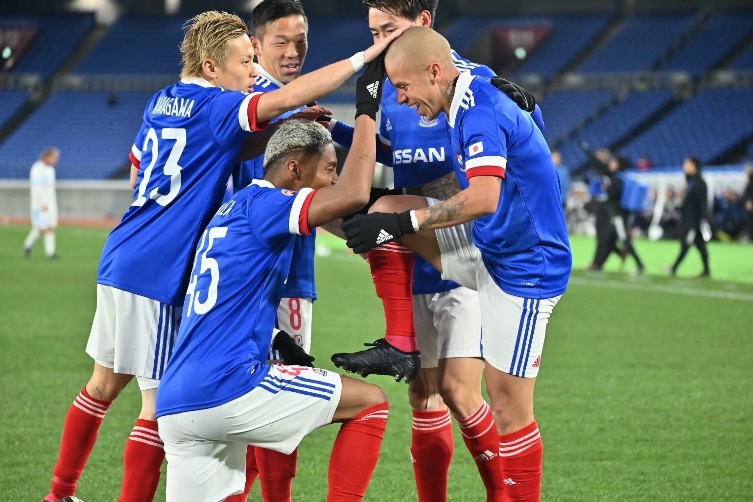 横滨水手喜获亚冠胜利,晋级淘汰赛的简单介绍 横滨水手喜获亚冠胜利,晋级淘汰赛的简单介绍