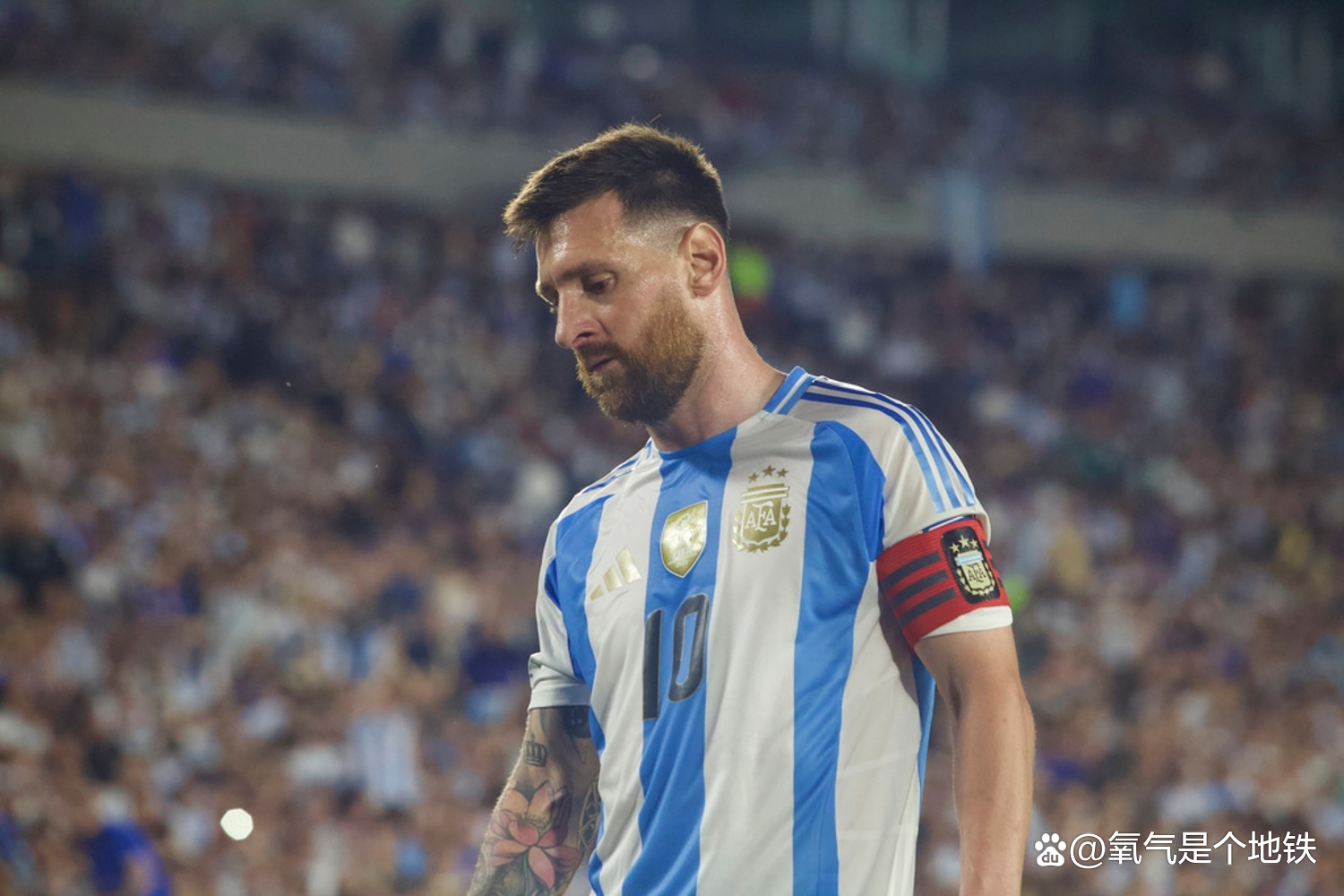 梅西呼吁阿根廷队员全力以赴备战比赛 梅西呼吁阿根廷队员全力以赴备战比赛