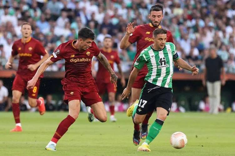 维罗纳客场拿下帕尔马,保持不败 维罗纳客场拿下帕尔马,保持不败