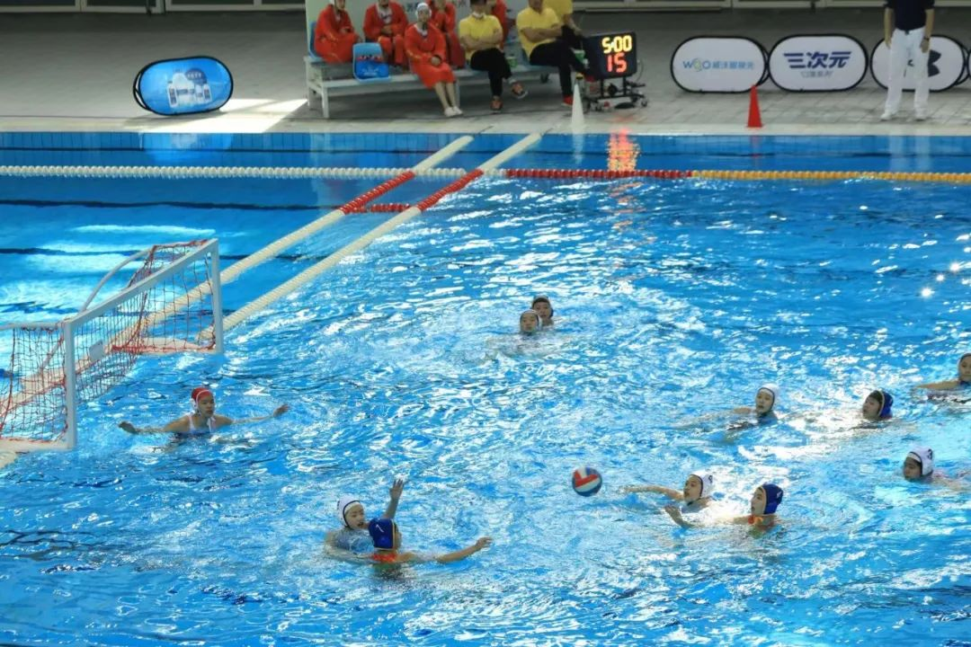 爱游戏官方入口-荷兰游泳选手斩获多面奖牌，斩获好成绩