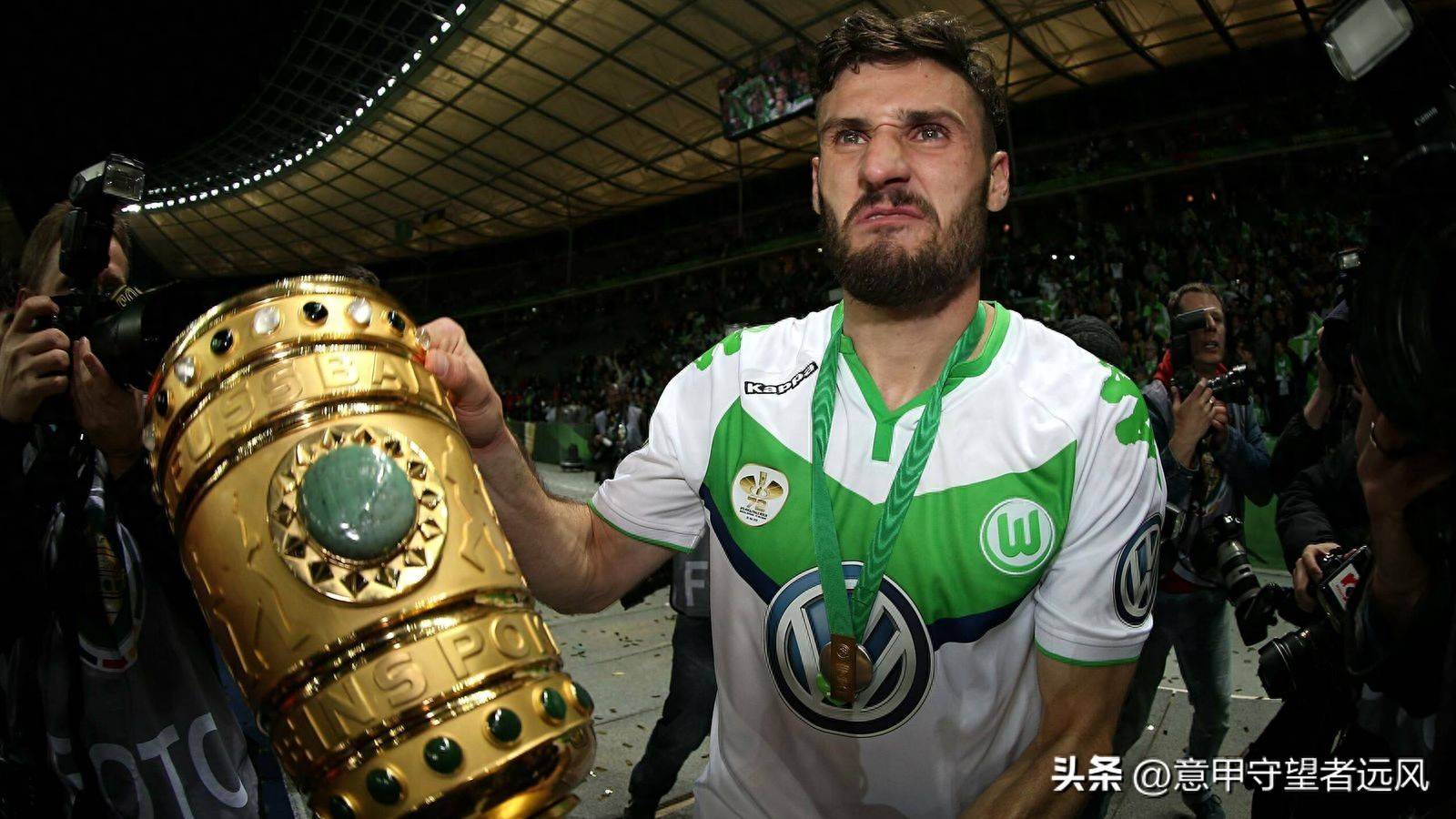 爱游戏官方入口-沃尔夫斯堡客场不敌弗赖堡，遭遇失利