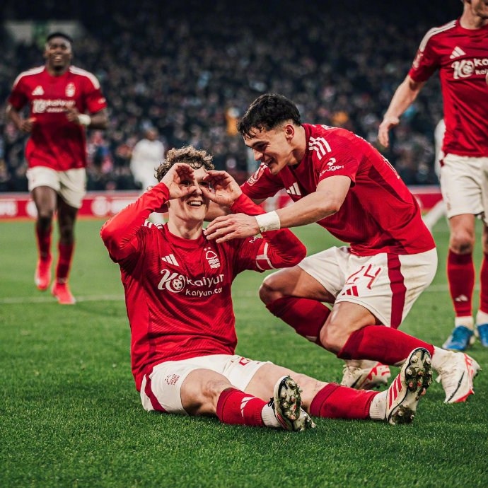 彼得堡联一球小胜,豪取联赛两连胜 彼得堡联一球小胜,豪取联赛两连胜