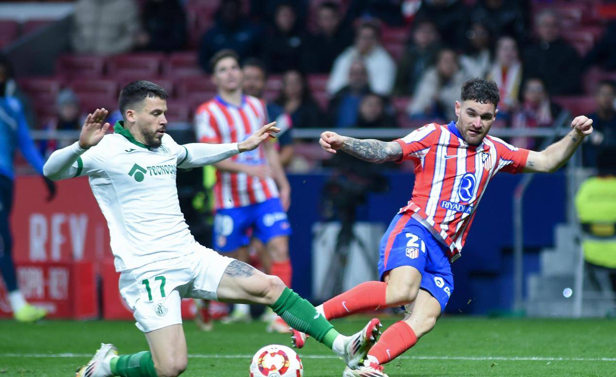 赫塔菲球队面对挑战锲而不舍追赶 赫塔菲球队面对挑战锲而不舍追赶