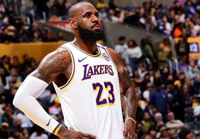 华边攻击火力凶猛,主场豪取连胜 华边攻击火力凶猛,主场豪取连胜