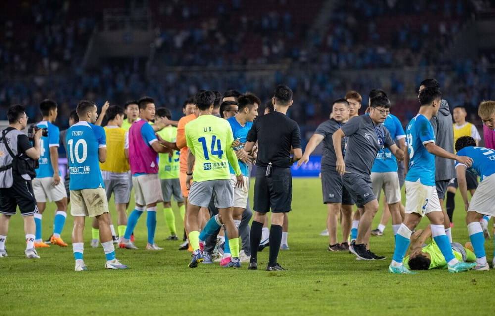 中超争冠球队对决:国安小胜恒大 中超争冠球队对决:国安小胜恒大