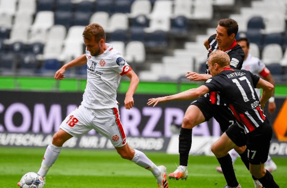 斯图加特主场告负，保级考验临近