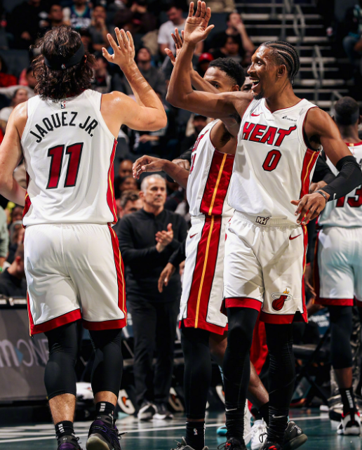 热火惊险战胜篮网,领先东部榜首的简单介绍 热火惊险战胜篮网,领先东部榜首的简单介绍