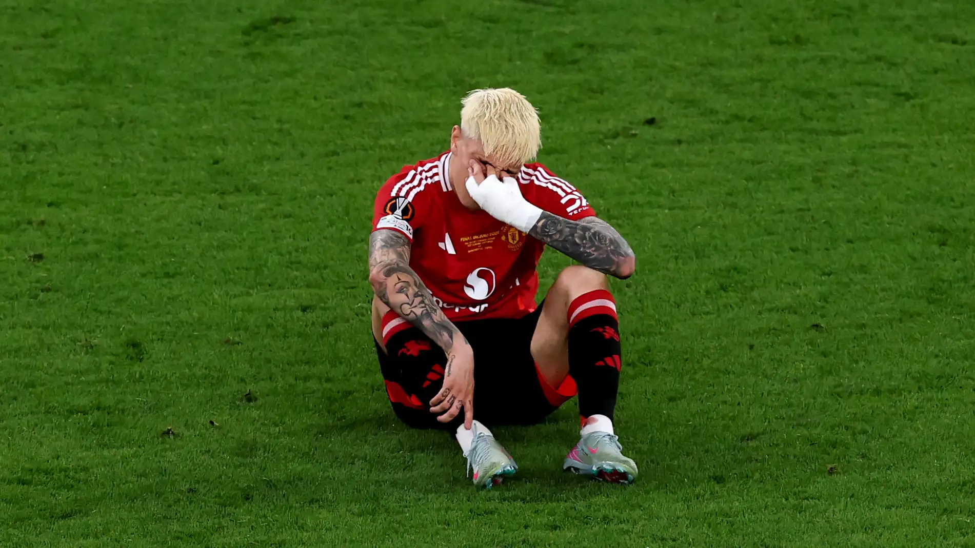 关于曼联天才新秀在国家队赛场上独领风骚,助球队胜利的信息 关于曼联天才新秀在国家队赛场上独领风骚,助球队胜利的信息