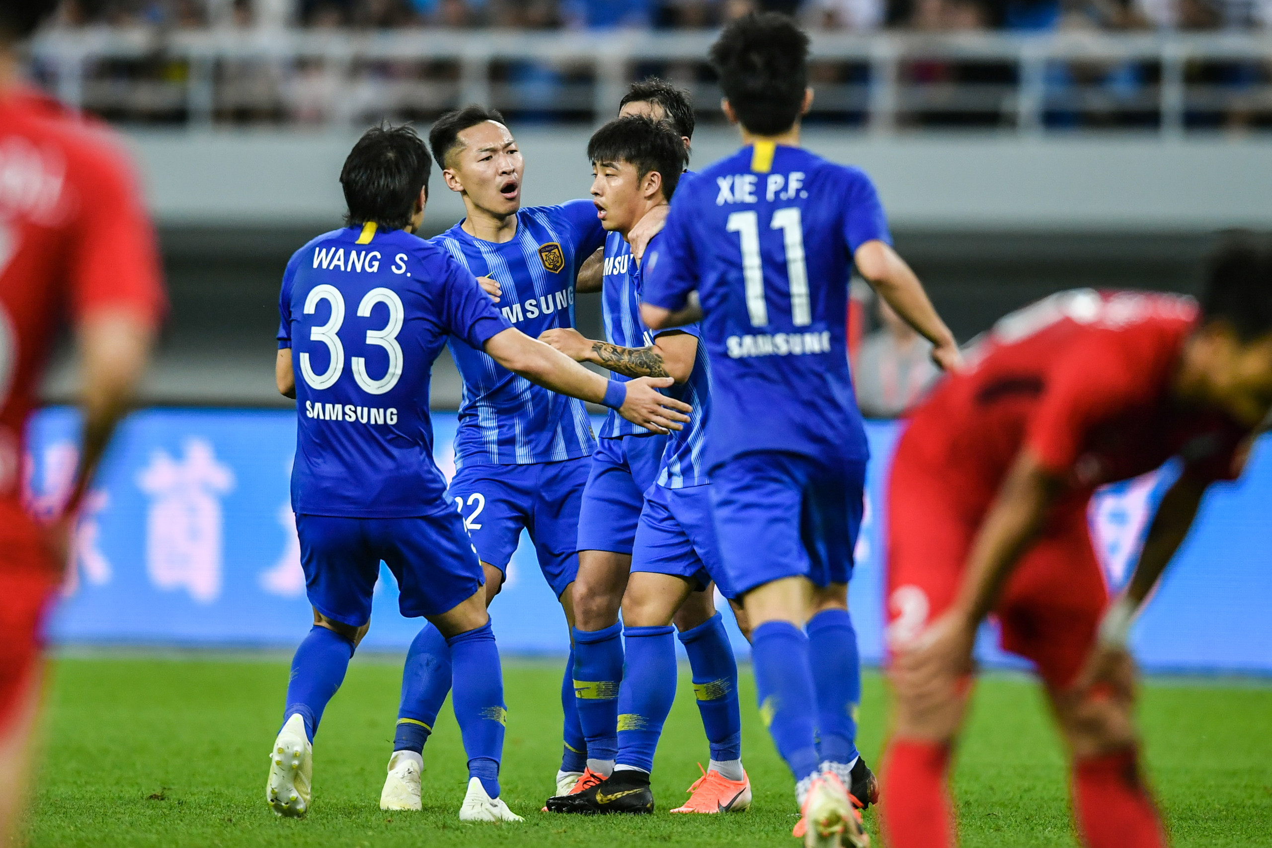 江苏苏宁客场不敌恒大,输球结束不败纪录的简单介绍 江苏苏宁客场不敌恒大,输球结束不败纪录的简单介绍