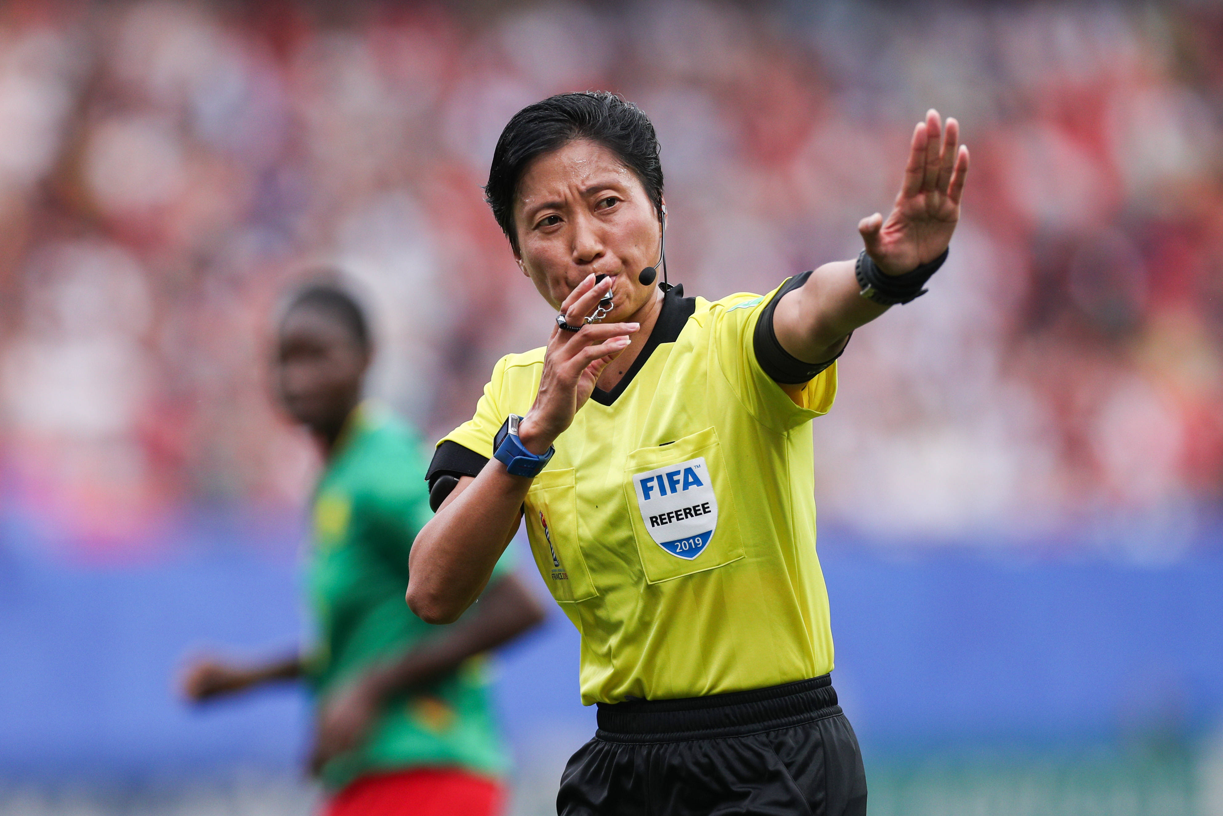 法国世界级著名裁判备战新赛季执法的简单介绍 法国世界级著名裁判备战新赛季执法的简单介绍