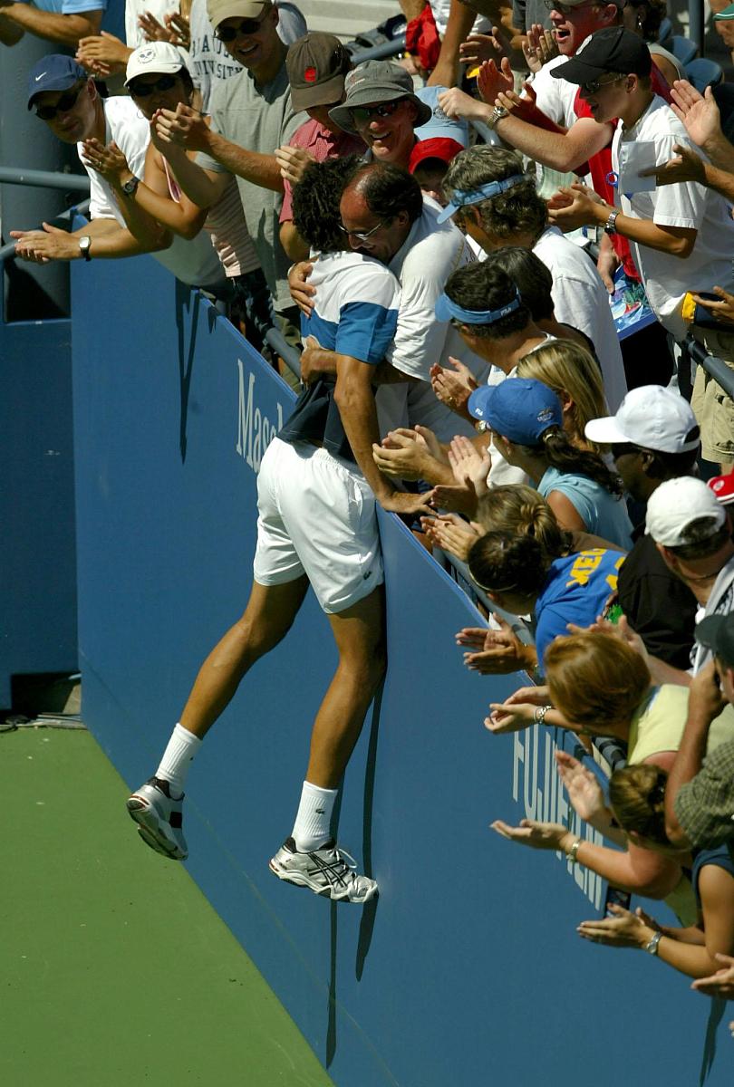 爱游戏下载-关于奋勇争霸：体育赛场上的激烈对决的信息