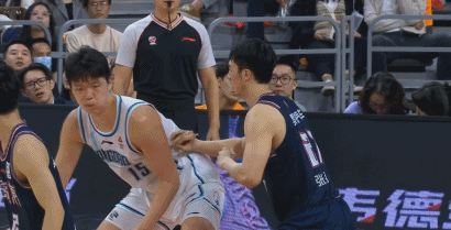 拼尽全力握住战胜宝剑,贵州男篮永不言败追梦前行的简单介绍 拼尽全力握住战胜宝剑,贵州男篮永不言败追梦前行的简单介绍