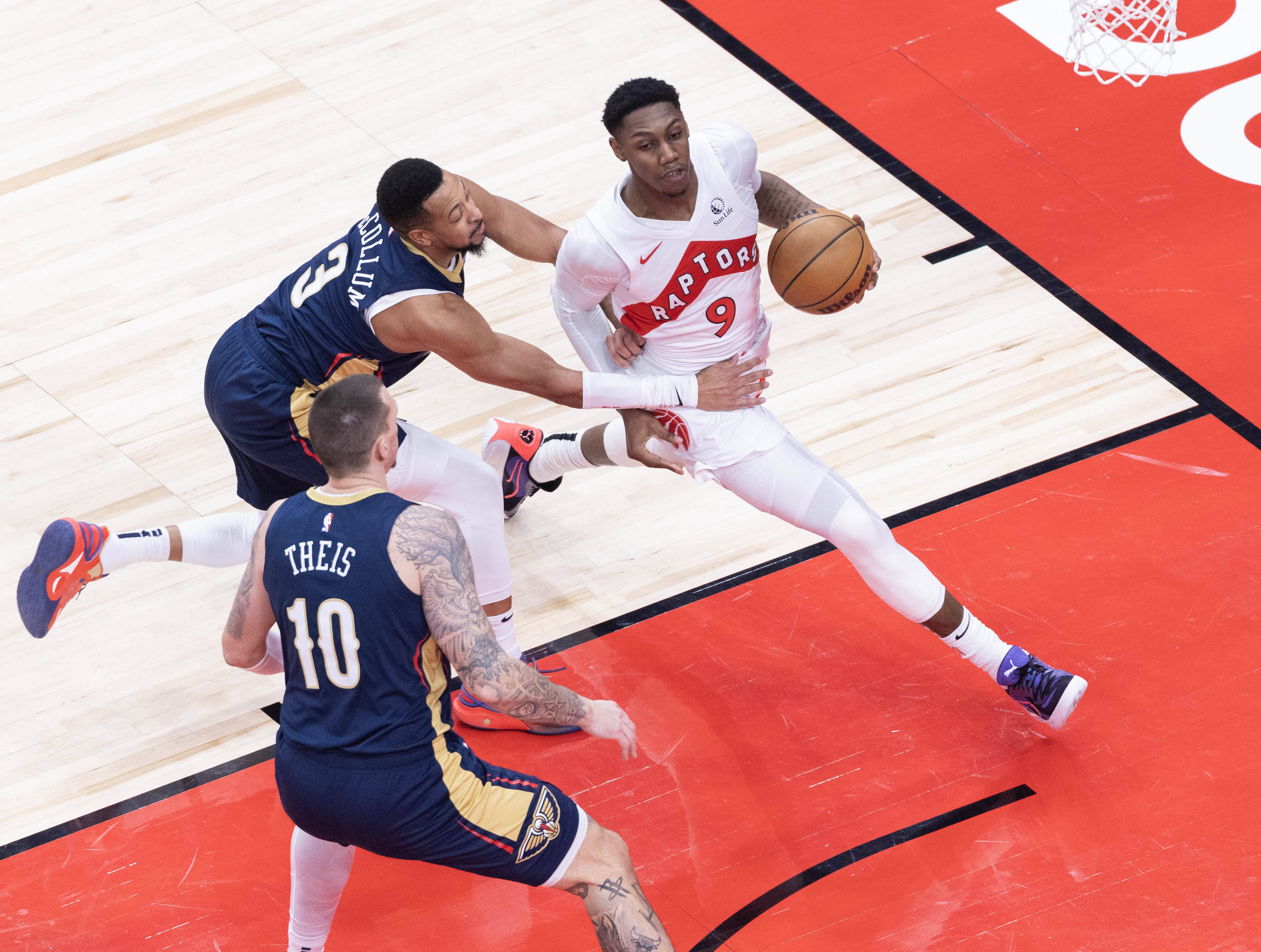 猛龙胜出76人,系列赛领先优势 猛龙胜出76人,系列赛领先优势