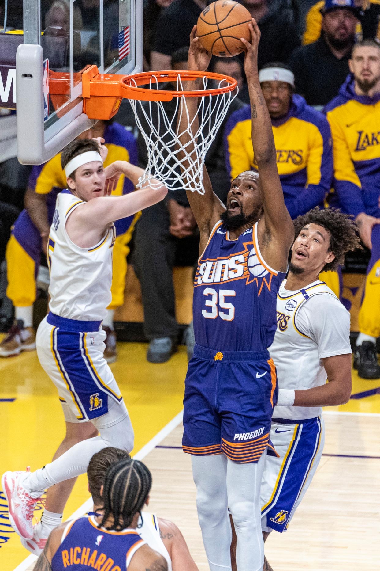 爱游戏官网-灰熊力克爵士，东契奇关键制胜